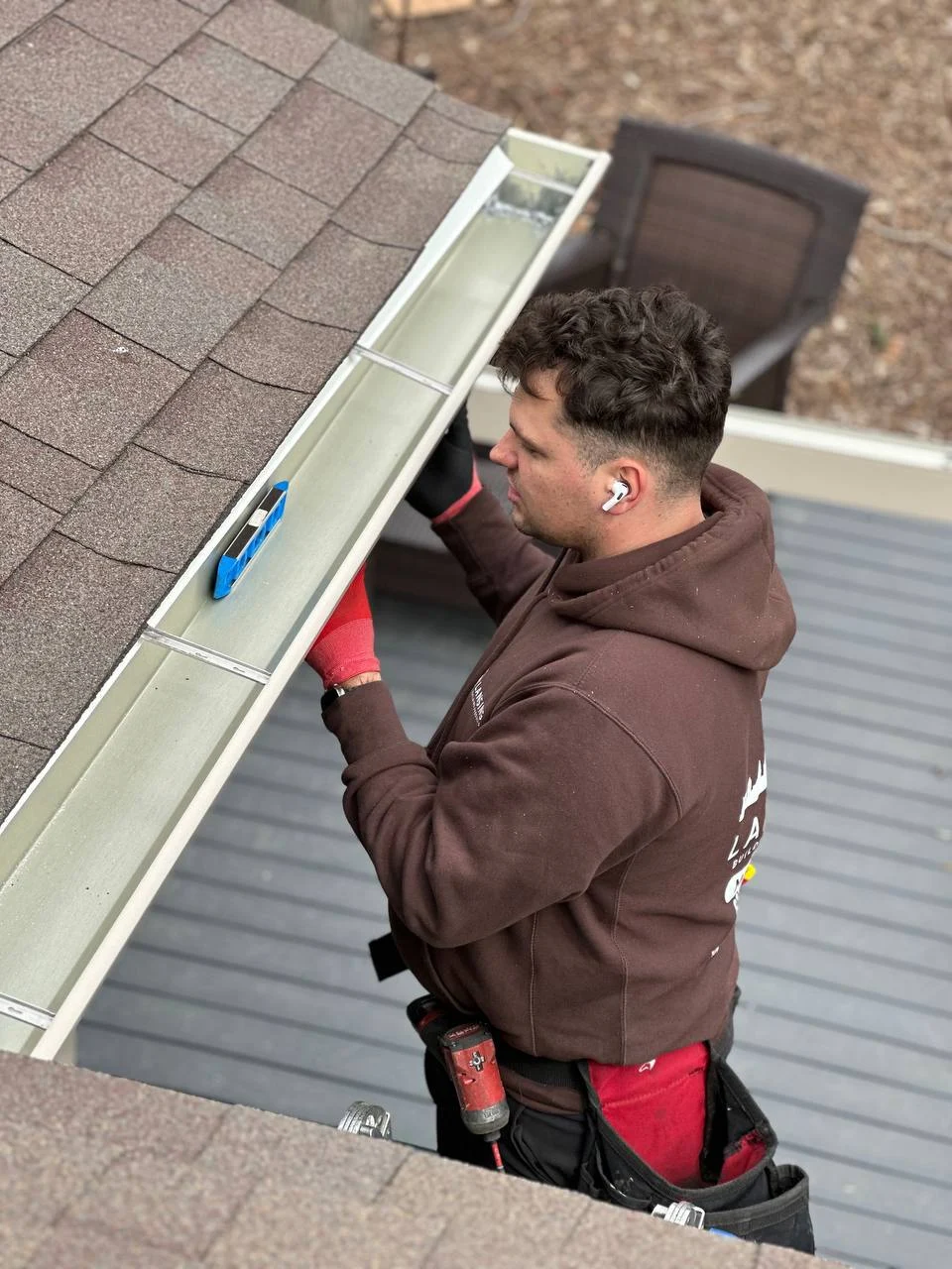 Seamless Gutter Installation & Replacement